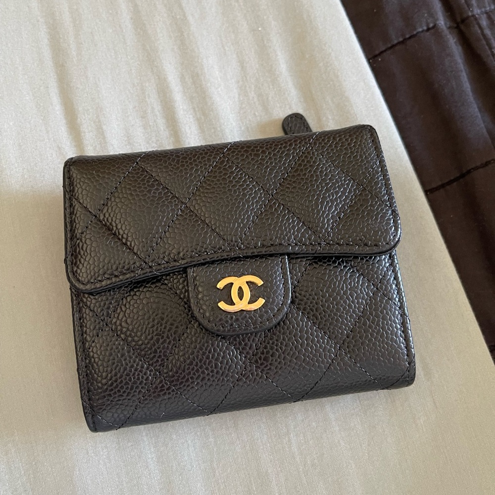 Chanel trifold wallet card holder caviar black leather
